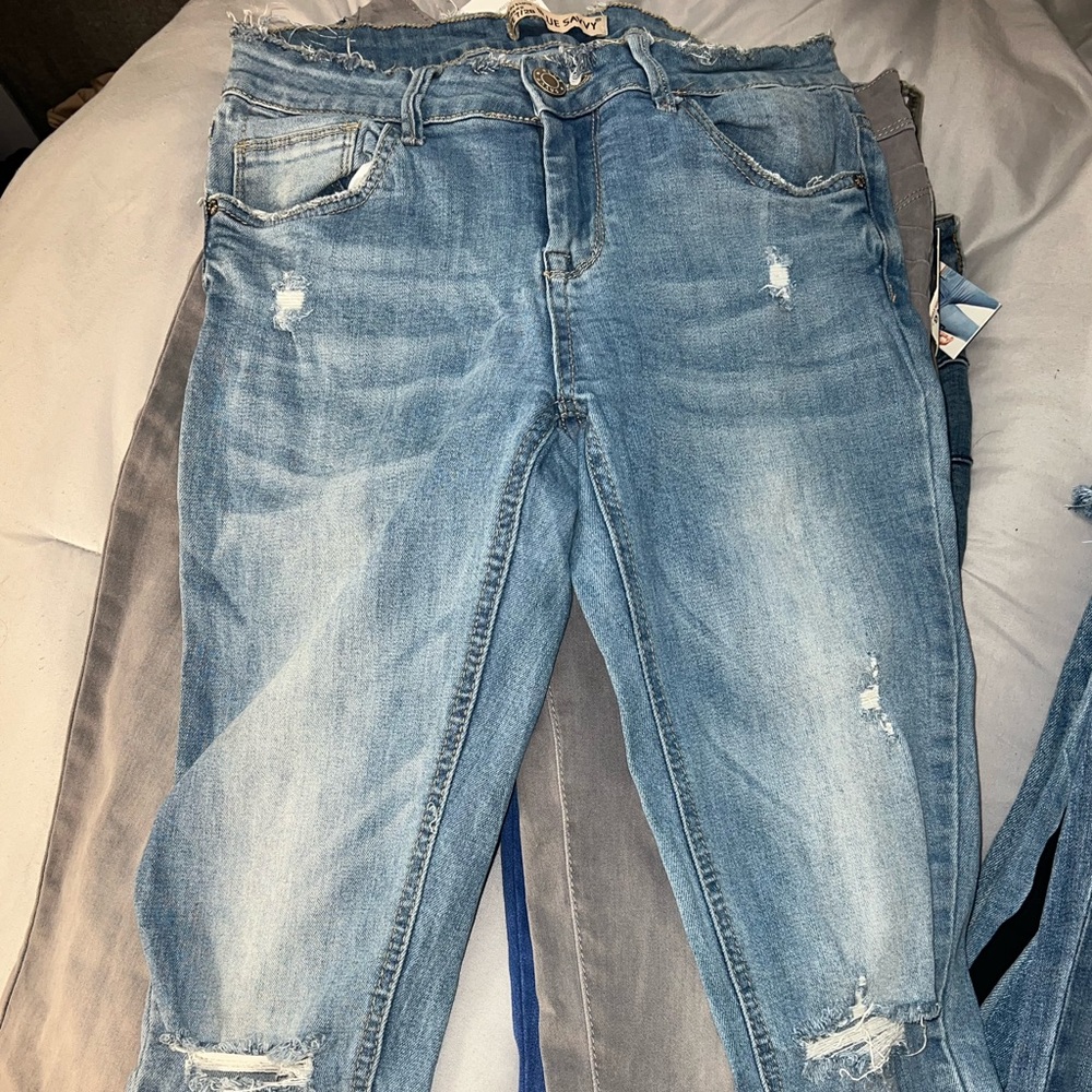 Light wash skinny jeans